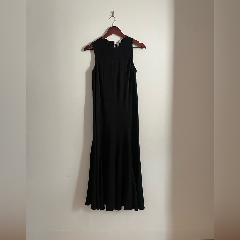 NWT: COS Elegant Modern Long Black Sleeveless Dress